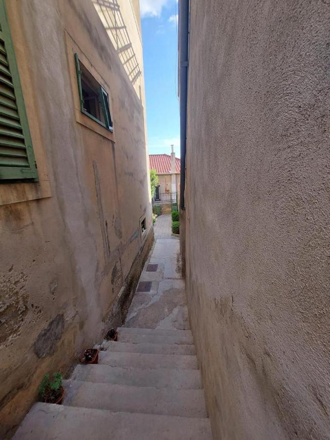Duje & Roko Apartments Šibenik Eksteriør bilde