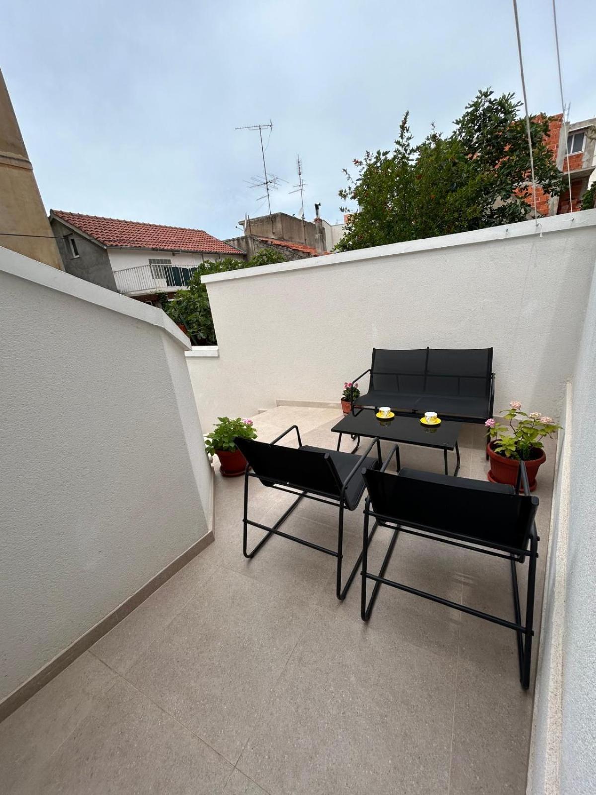 Duje & Roko Apartments Šibenik Eksteriør bilde