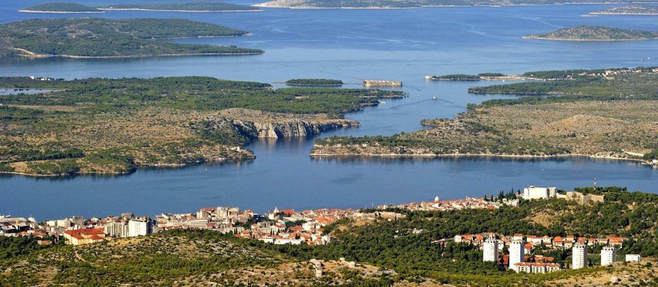Duje & Roko Apartments Šibenik Eksteriør bilde