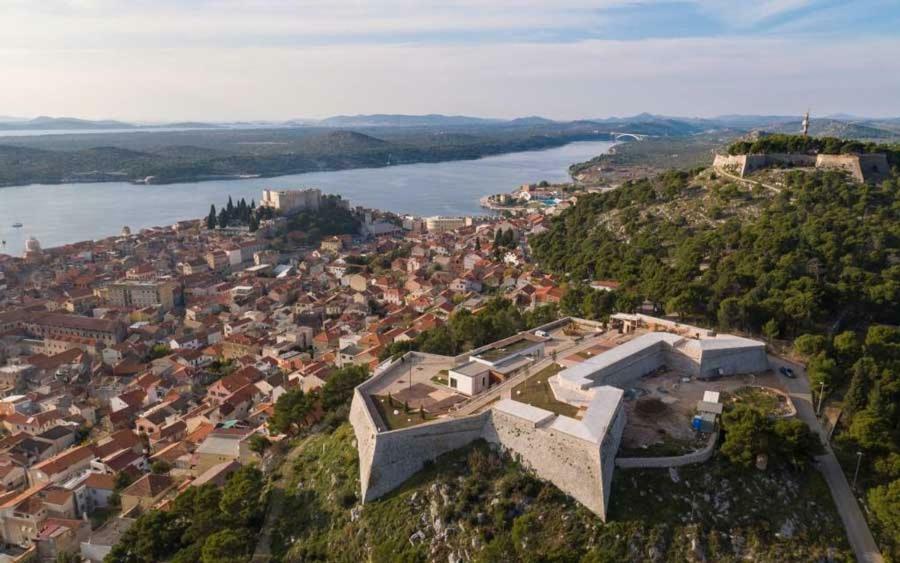 Duje & Roko Apartments Šibenik Eksteriør bilde